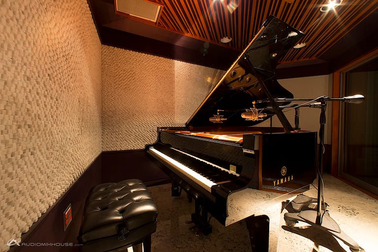 Yamaha C7 Concert Grand Piano at Audio Mix House Studio A